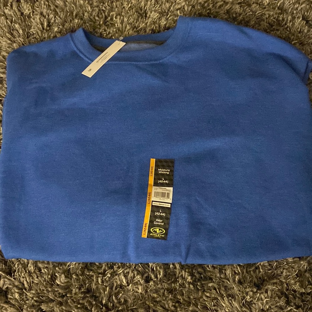 NWT Womens Crewneck